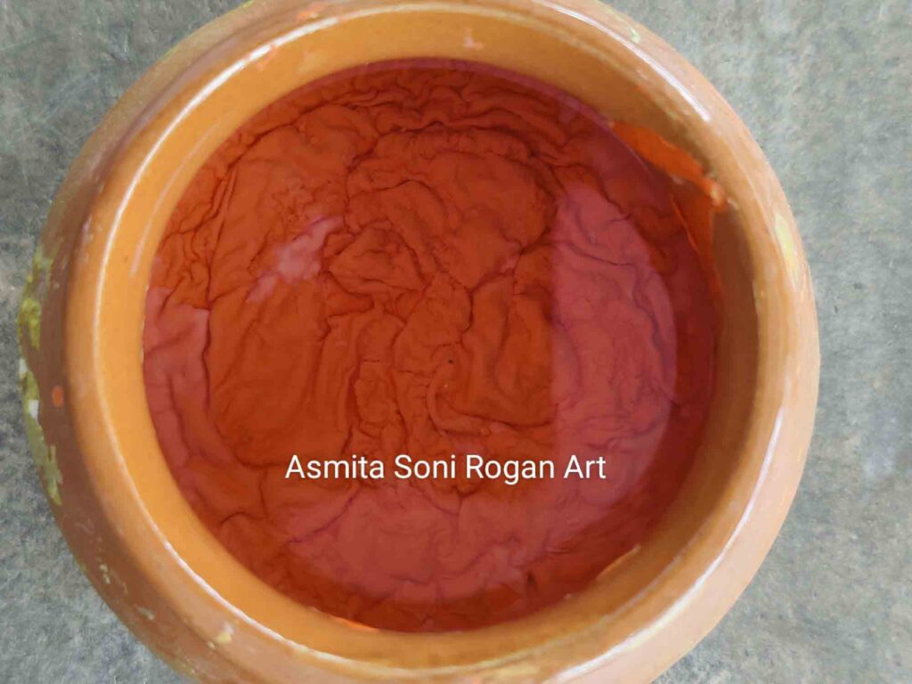 Rogan paste changes after three/ four days. Slowly the upper layer dries due to air.